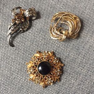 Lot of 3 Brooches